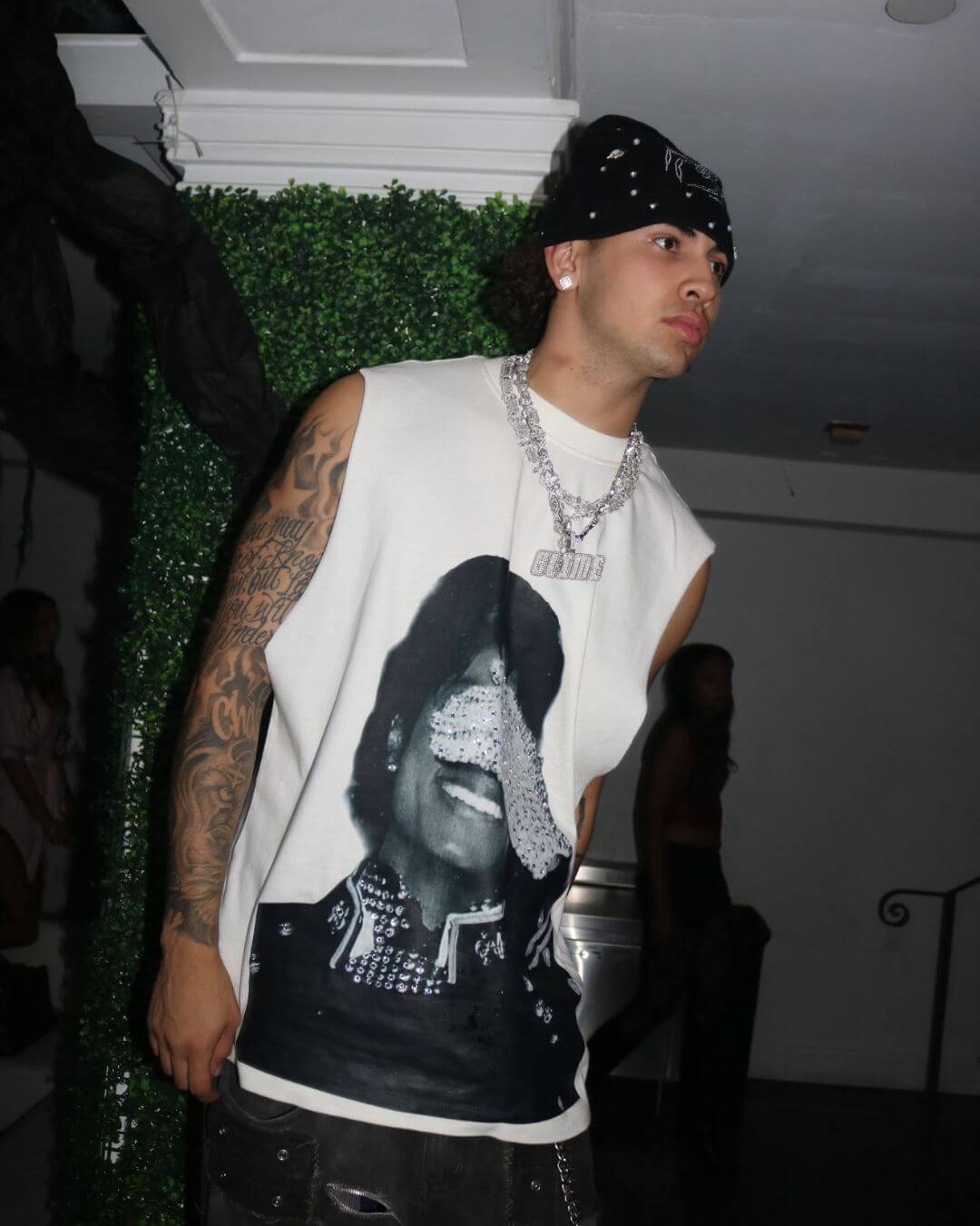 White Mj Sleeveless Glove Tee